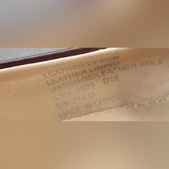 Tory Burch Gigi Heel Pump Flat Chocolate Brown Patent Leather Size 5.5M - Picture 8 of 8